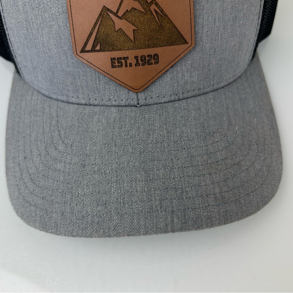 Mountain Leather Patch The Classics Snapback Adju… - image 4